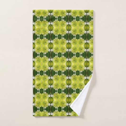 Chartreuse Green Abstract Hydrangea Blooms Patroon Bad Handdoek (Handdoek)