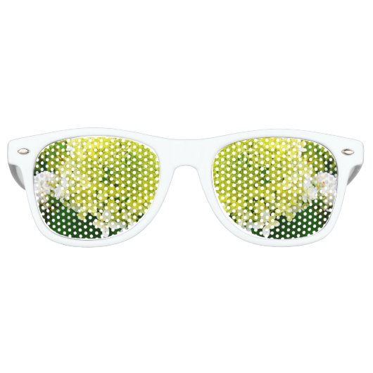 Chartreuse Groen, Limelight Hydrangea, Retro Zonnebril (Voorkant)