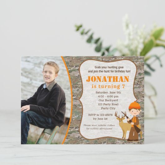 Chasse Invitations d'anniversaire avec Camouflage  (Debout devant)