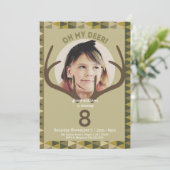 Chasse moderne Camo Deer Invitation d'anniversaire (Debout devant)