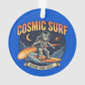 Chat astronaute surfant sur des vagues de bande de (dos)
