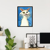 Chat blanc avec une affiche aux yeux étranges (Bureau à domicile)