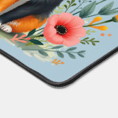 Chat Calico souriant dans le jardin fleuri (Coin)