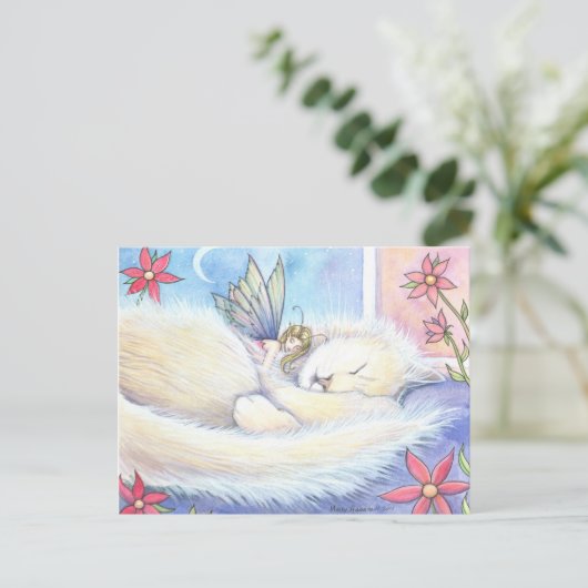 Chat couché mignon et carte postale (Debout devant)