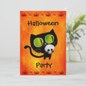 Chat d'Halloween noir avec invitation à la fête du (Debout devant)