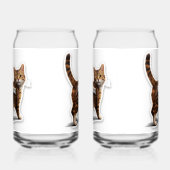 Chat dominant clignant des yeux ours tabby peut (Gauche)