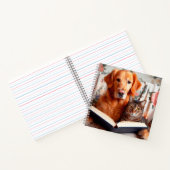 Chat et chien lisant un livre (Intérieur)