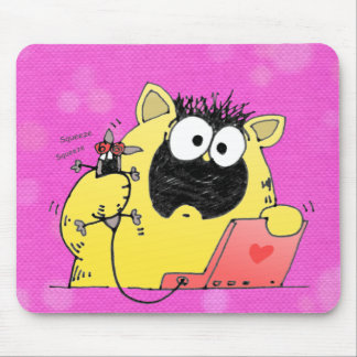 Chat et tapis de souris hilares
