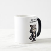 Chat grincheux avec tasse de café (Devant droit)