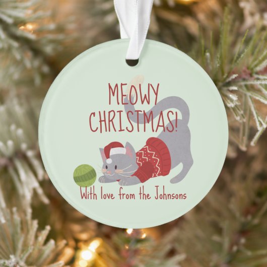 Chat gris mignon avec Casquette de Noël (Arbre)