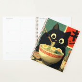 Chat noir amusant mangeant du Ramen (Devant avec enveloppe)