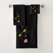 Chat noir avec les marques blanches (En situation)