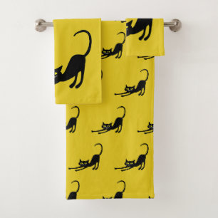 Chat noir de sourire