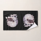 Chat noir devant une Pleine lune magique (Serviette à main)