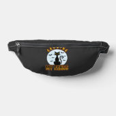 Chat noir Halloween faisant pousser mes crocs Desi (Poser)