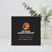 Chat noir sous Orange Lune Halloween Invitation (Debout devant)