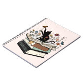 Chat noir sur le livre Funny Chat Carnet (Côté gauche)
