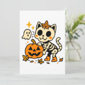 Chat squelette mignon avec invitation citrouille (Debout devant)