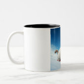 Chat sur les pentes : Une jolie Mug à deux tons (Gauche)