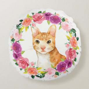 Chat Tabby Orange avec Coussin de couronne fleurie