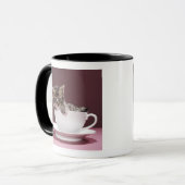Chaton dans la tasse et soucoupe (Devant gauche)