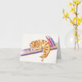 Chaton de gingembre de sommeil avec la carte de (Fleur jaune)