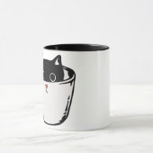 Chaton noir avec nez rouge caché dans une tasse (Centre)