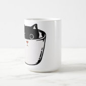 Chaton noir avec nez rouge caché dans une tasse (Centre)