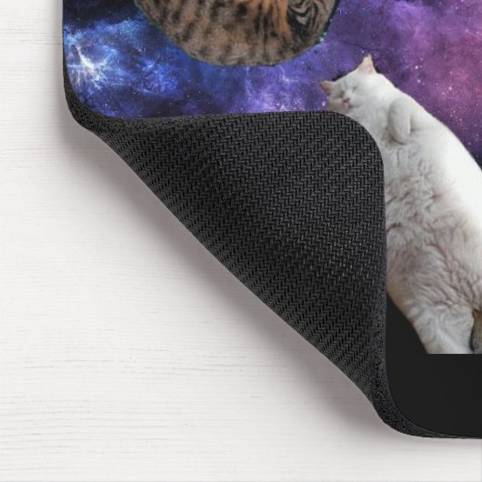 Chats dans le tapis de souris de l'espace (Coin)