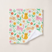 Chats rétro heureux avec des fleurs orange rouge e (Gant de toilette)