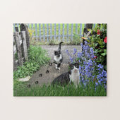 Chats Tuxedo Noir dans le Jardin Jigsaw Puzzle Puz (Horizontal)