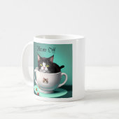 chatte mignonne dans une mignonne tasse pas mignon (Devant gauche)