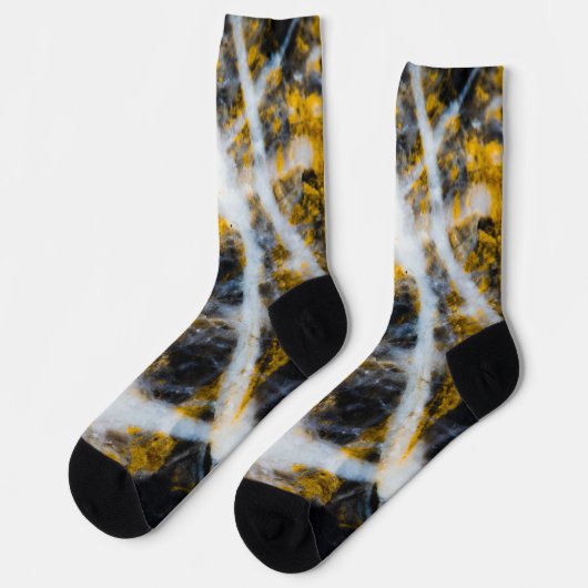 Chaussette Abstraite ligne blanche or texture rocheuse (Gauche)