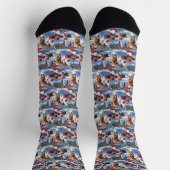 Chaussette Cockapoo courant dans la neige avec un chapeau de (Haut)