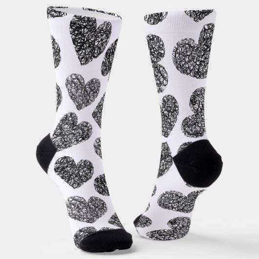 Chaussette Coeurs de Doodle Noir et Blanc modernes Monogramme (Angulaire)