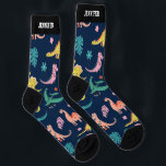 Chaussette Dino Lover, Motif de dessin animé de Cute Dinosaur<br><div class="desc">Motif mignon et kawaii pour les amateurs de dinosaures. Vous pouvez customiser davantage la couleur arrière - plan à l'aide de l'outil de conception. Cadeau personnalisé avec texte modifiable pour vos proches pendant cette période de vacances.</div>