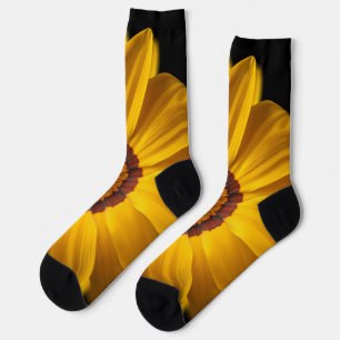 Chaussette Fleur jaune sur arrière - plan noir
