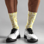 Chaussette Funny Banana Jaune Illustration Initiales Nouveaut<br><div class="desc">Ce motif de banane jaune amusant et fruité a été créé à l'aide de mon illustration de banane mixte peinte à la main et fait un design original pour ceux qui ne prennent pas la vie, ou leurs chaussettes trop au sérieux! Le ton tamisé sur le ton donne une impression...</div>