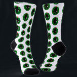 Chaussette Gone Squatching' Wreath Christmas<br><div class="desc">* Entouré d'une couronne de fêtes, Drôle Père Noël Sasquatch Gone Squatchin' pour Noël ! * Disponibles en deux tailles, grandes et petites chaussettes, et ils sont unisex! * Redimensionner la conception (impression plus grande ou plus petite) ou changer la direction du motif. * Choisissez une couleur arrière - plan...</div>