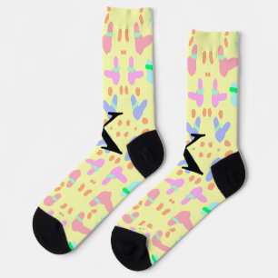 Chaussette Motif de lapins colorés sur fond jaune ajoutez lai