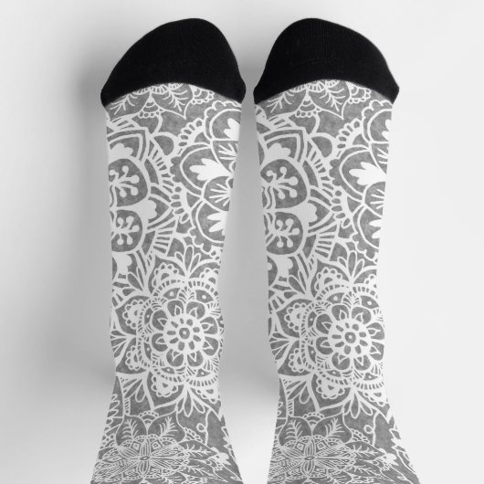 Chaussette Motif de mandala blanc et gris doux (Haut)