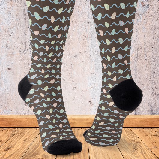 Chaussette Motif moderne coloré d'oeufs de Pâques
