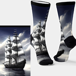 Chaussette Navire Imaginaire sous ciel gris Nuages