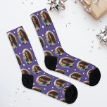 Chaussette Personnalisé Girlfriend Photo Purple Love<br><div class="desc">Montrez votre amour pour votre petit ami, mari ou partenaire avec ces chaussettes amusantes et confortables imprimées sur mesure! Les chaussettes de notre petite amie photo premium disposent d'un motif de votre propre photo préférée avec de petits coeurs de confettis blancs. Créez votre propre image en ajoutant simplement votre image...</div>