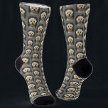 Chaussette Personnalisé Photo Animaux de compagnie gris clair<br><div class="desc">Ces chaussettes en gris clair photo pour animaux de compagnie personnalisées sont dotées d'une photo de votre animal de compagnie dans un motif décalé branché et sont parfaites pour l'amoureux des chiens, l'amoureux des chats, l'amoureux des animaux de compagnie et l'amant de chaussettes! Ajoutez votre propre photo de chien, photo...</div>