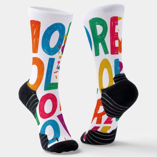 Chaussette Plus de couleur, plus d'amour, typographie arc-en- (Angulaire)