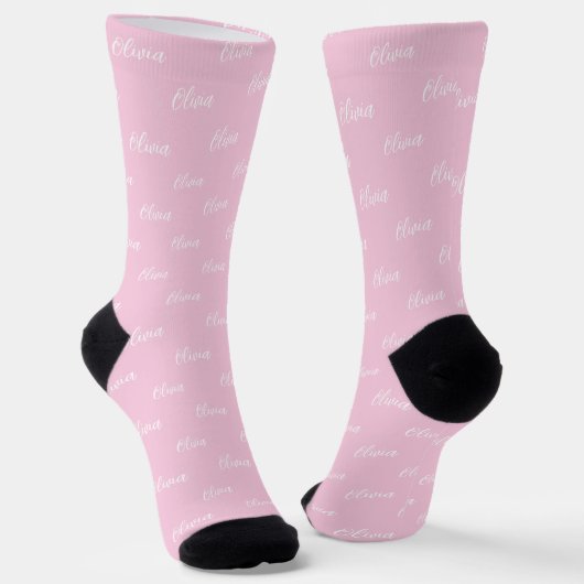 Chaussette Simple moderne Blush Pink Script Nom répétitif (Angulaire)