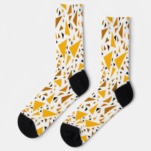 Chaussette Triangles brun jaune sur arrière - plan rétro blan