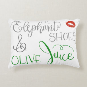 Chaussures d'éléphant et coussin olive d'accent 