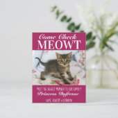 "Check Meowt" - Nieuwe kat-aankondiging Paars Briefkaart (Staand voorkant)